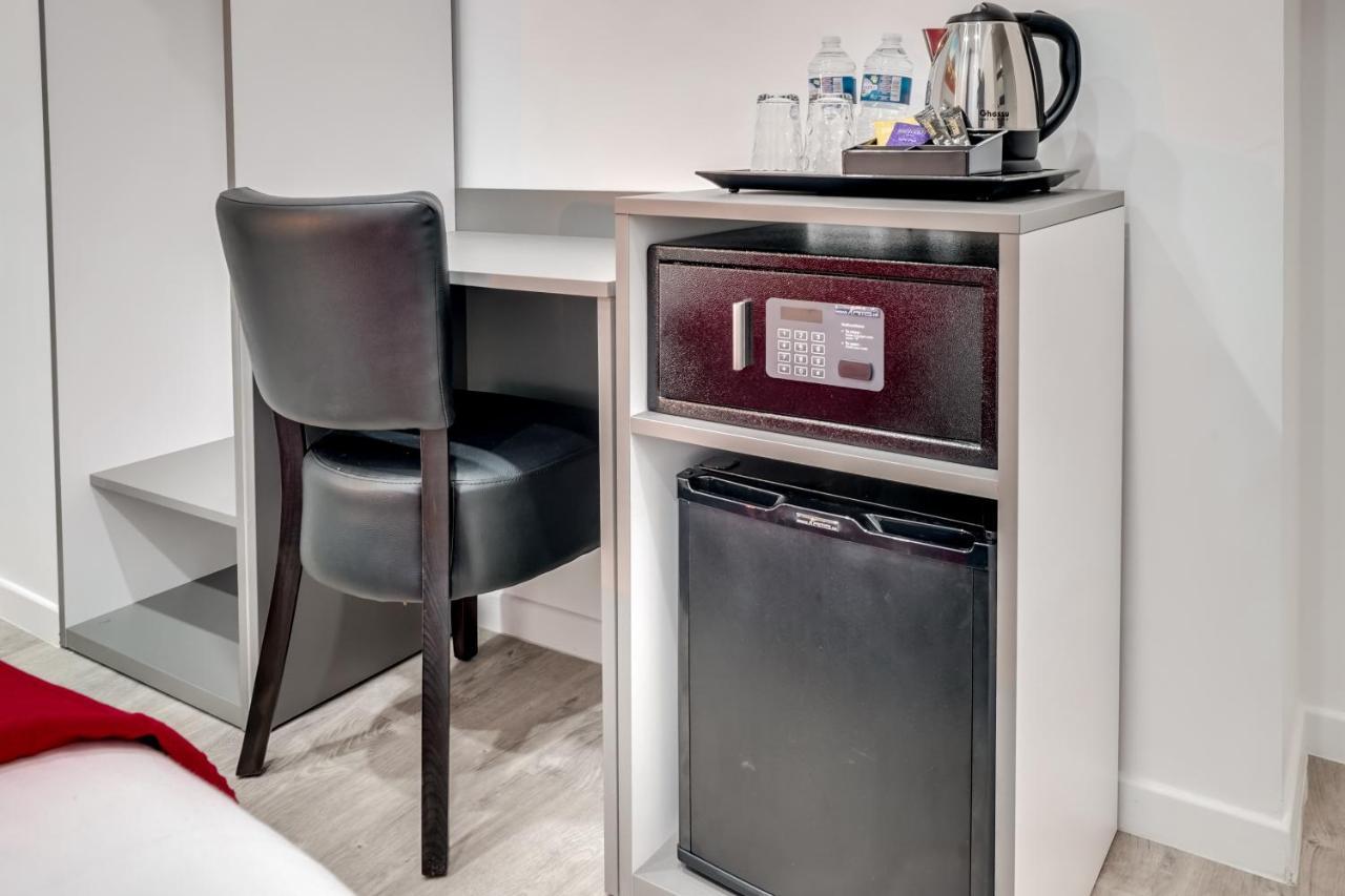 Paris Hotel Клиши Экстерьер фото